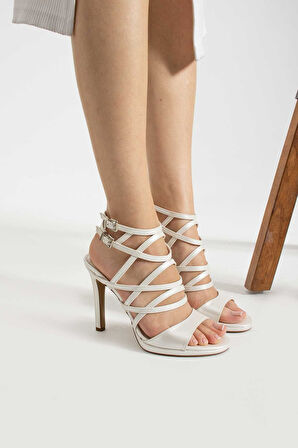 Bestello Kemer Detaylı Neolit Taban İnce Topuklu Ayakkabı 331-1451 Kadın Ayakkabı