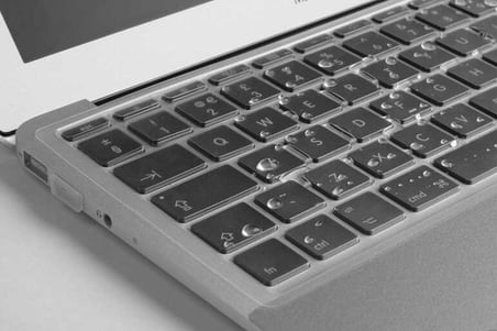 Apple Macbook Air 13' 2017 A1466 Zore Klavye Koruyucu Şeffaf Silikon Ped
