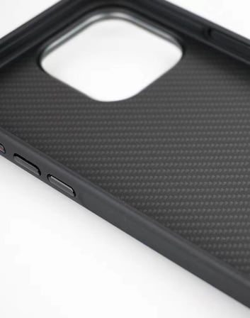 iPhone 14 Kılıf MagSafe Karbon Fiber Görünümlü Metal Kamera Yükseltili Silikon Novatech