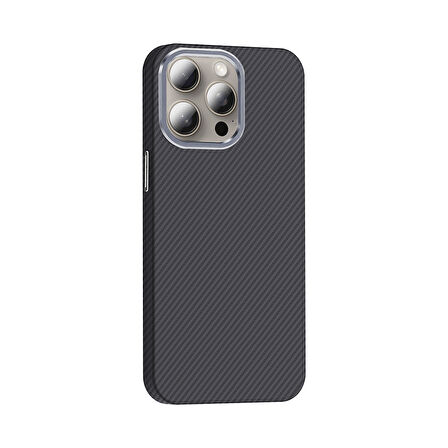 iPhone 15 Pro Max Kılıf Magsafe Şarj Özellikli Karbon Fiber Görünümlü HGEA Gros Kapak - Gri-Siyah