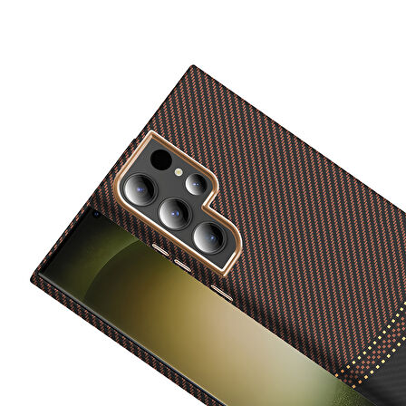 Galaxy S23 Ultra Kılıf M-safe Şarj Özellikli Karbon Fiber Görünümlü HGEA Gros Kapak - Gold-Siyah