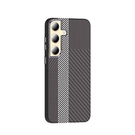 Galaxy S24 Kılıf M-safe Şarj Özellikli Karbon Fiber Görünümlü İKSP Gros Kapak - Gold-Siyah