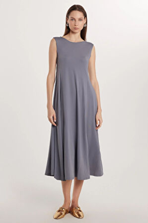 Kadın Regular Fit Asklılı Yan Cepli Bisiklet Yaka Uzun Antrasit Elbise