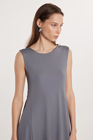 Kadın Regular Fit Asklılı Yan Cepli Bisiklet Yaka Uzun Antrasit Elbise