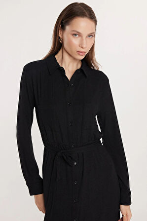 Kadın Regular Fit Uzun Kollu Bağlamalı Klasik Yaka Cepli Uzun Siyah Elbise