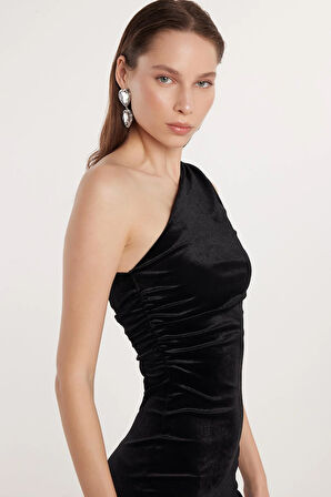 Slim Fit Dar Kesim Tek Omuz Detaylı Midi Boy Siyah Elbise