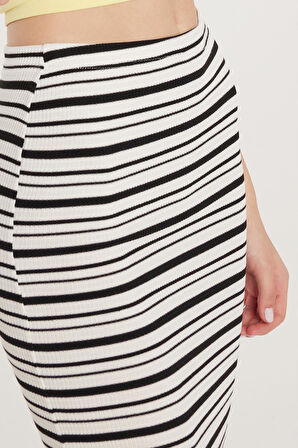 Kadın Slim Fit Viskon Çizgili Normal Bel Etek
