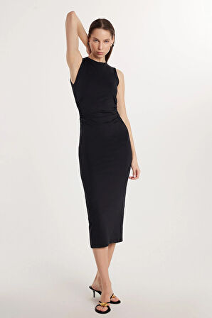 Kadın Slim Fit Dar Kesim Sıfır Kol Bisiklet Yaka Sırt Dekolteli Siyah Elbise