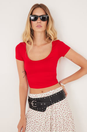 Kadın Slim Fit Dar Kesim Kısa Kollu U Yaka Kırmızı Bluz