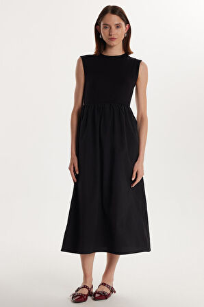 Kadın Standart Fit Sıfır Kol Bisiklet Yaka Modal Siyah Elbise