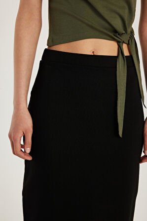 Kadın Slim Fit Dar Kesim Viskon Bilek Boy Siyah Kalem Etek