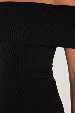 Kadın Slim Fit Dar Kesim Straplez Siyah Midi Boy Elbise