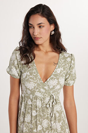 Kadın Slim Fit Dar Kesim Kısa Kollu Baskılı Gofre V Yaka Yeşil Elbise