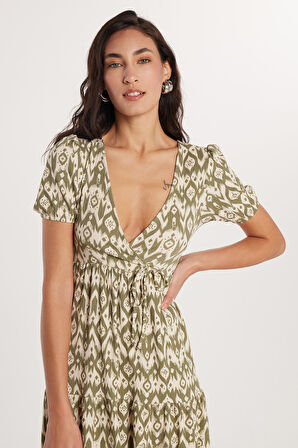 Kadın Slim Fit Dar Kesim Kısa Kollu Baskılı Gofre V Yaka Haki Elbise