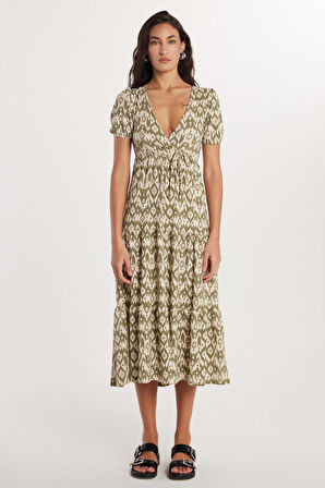 Kadın Slim Fit Dar Kesim Kısa Kollu Baskılı Gofre V Yaka Haki Elbise