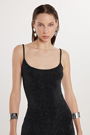 Kadın Slim Fit Dar Kesim İnce Askılı U Yaka Siyah Elbise