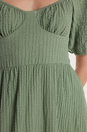 Kadın Standart Fit Normal Kesim Sırt Bağlama Detaylı U Yaka Midi Mint Elbise