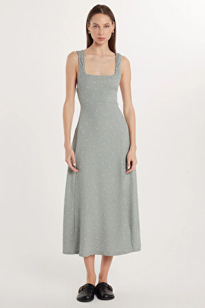 Kadın Slim Fit Dar Kesim İnce Askılı Kare Yaka Baskılı Gofre Kumaş Haki Elbise