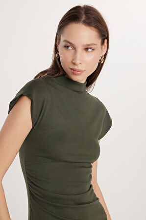 Kadın Modal Kumaş Standart Fit Truvakar Kol Bisiklet Yaka Haki Elbise