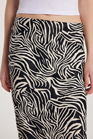 Kadın Standart Fit Lastikli Bel Desenli Etek