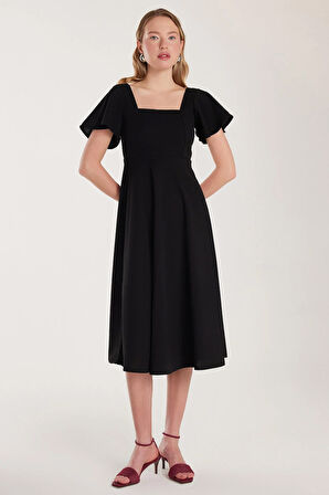 Kadın Standart Fit Normal Kesim U Yaka Pileli Midi Siyah Elbise