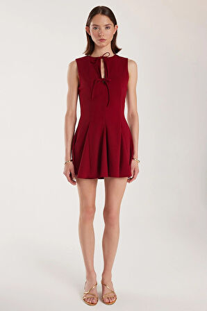 Kadın Regular Fit Klasik Kesim Boyun Bağlama Detaylı Mini Bordo Elbise