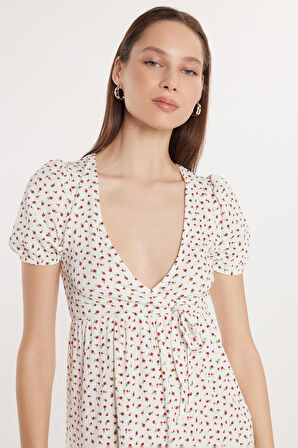 Kadın Slim Fit Dar Kesim Kısa Kollu Baskılı Gofre V Yaka Beyaz Elbise