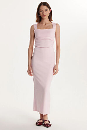 Kadın Modal Kumaş Standart Fit Normal Kesim Kare Yaka Arka Yırtmaçlı Viskon Pembe Elbise