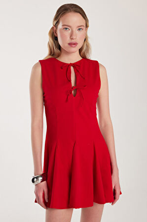 Kadın Regular Fit Klasik Kesim Boyun Bağlama Detaylı Mini Kırmızı Elbise