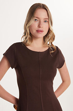 Kadın Standart Fit Kısa Kollu U Yaka Kahverengi Elbise