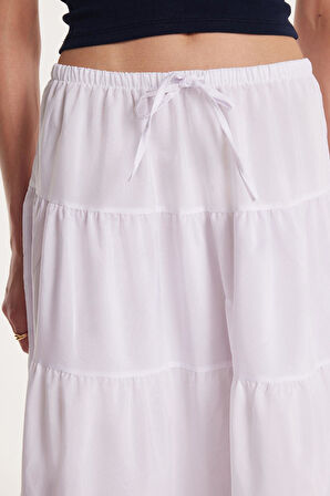 Kadın Standart Fit Beli Lastikli Bağlamalı Beyaz Etek