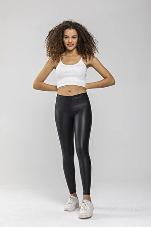 Kadın Siyah Deri Görünümlü Esnek Parlak Tayt