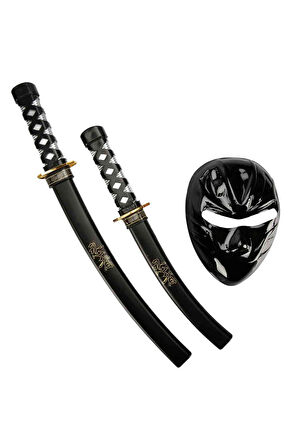 Gerçekçi Ninja Maskesi ve Kılıçlarıyla Unutulmaz Bir Oyun Deneyimi