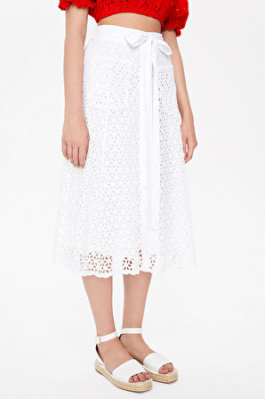 Beyaz Brodeli ve düğmeli etek 81054 | 40