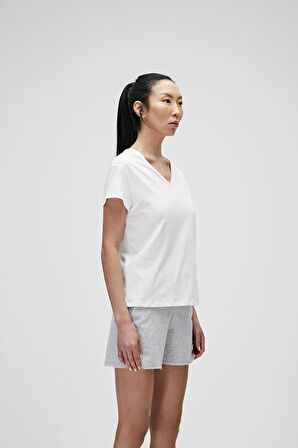 Violet V-Neck T-Shirt Off-White Beyaz Basic Kadın Tişört