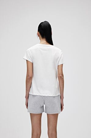 Violet V-Neck T-Shirt Off-White Beyaz Basic Kadın Tişört