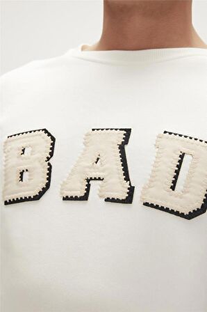 Bad Bear Erkek Sweatshirt Erkek Beyaz Sweatshirt Felt Crewneck Off-White Beyaz Erkek Sweatshirt 23.02.12.013-Beyaz