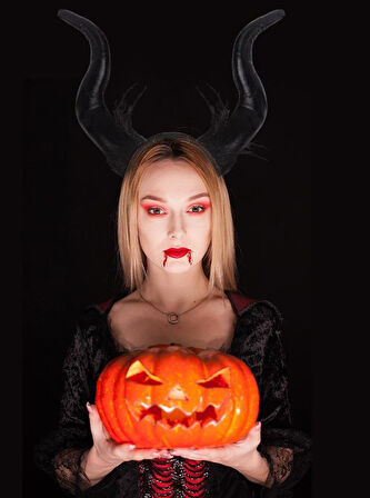 HALLOWEEN MALEFİZ BOYNUZLU TAÇ AST6739