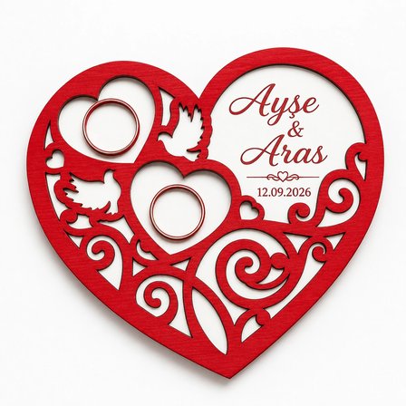Ayşe & Aras Kişiye Özel Kalpli Yüzük Tepsisi – İsim ve Tarihli Ahşap Nişan Söz Yüzük Standı 15x13 cm