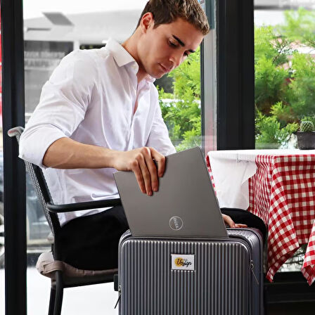 Biggdesign Moods Up Ön Bölmeli, Bardaklık ve USB Girişli Kabin Boy Valiz 20" Gümüş