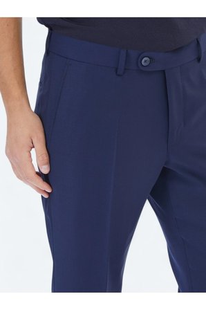 Saks Düz Dokuma Fitted Fit Klasik Yün Karışımlı Pantolon