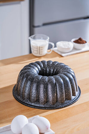 Line Dilimli Kek Kalıbı - 26 cm