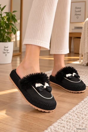 Kadın Peluş Ev Terliği Fiyonklu Yumuşak Tabanlı Sıcak Kışlık Ev Ayakkabısı – Pembe**