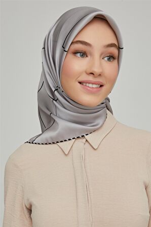 Armine Sura İpek Eşarp 21Ka8655 07