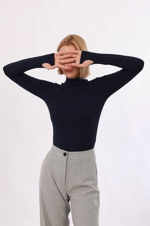 Kadın Parmak Detaylı Body