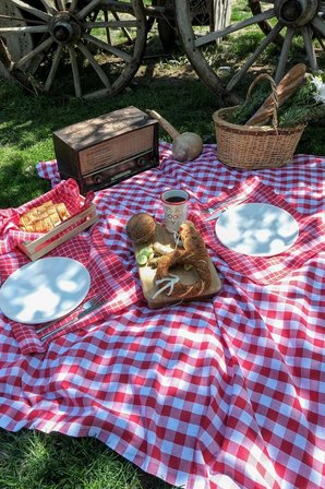 İyi Geceler %100 Pamuklu Happy Days Minimal Doğal Ahşap Ekmek Sepetli Sofra Ve Piknik Seti 7 Parça -