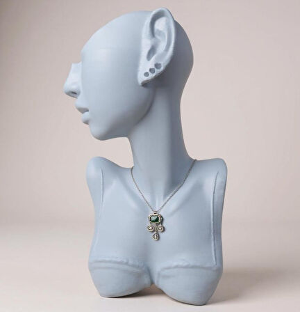 Altın Renkli Yeşil Taşlı Zarif Kolye