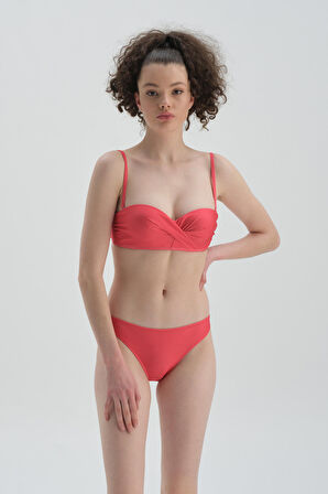 Straplez Kaplı Kırmızı Bikini Üst