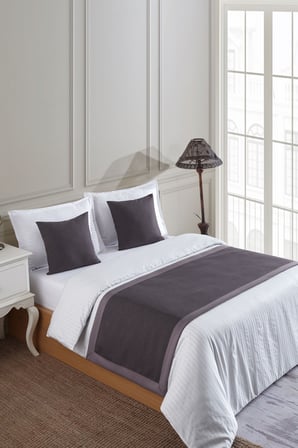 Varol 70x250 Yatak Şalı (Runner) ve 2 Adet 45x45 Kırlent Seti – Otel Konsept Lüx Dekoratif Set - ANTRASİT