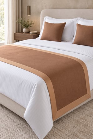 Varol 70x250 Yatak Şalı (Runner) ve 2 Adet 45x45 Kırlent Seti – Otel Konsept Lüx Dekoratif Set - KİREMİT